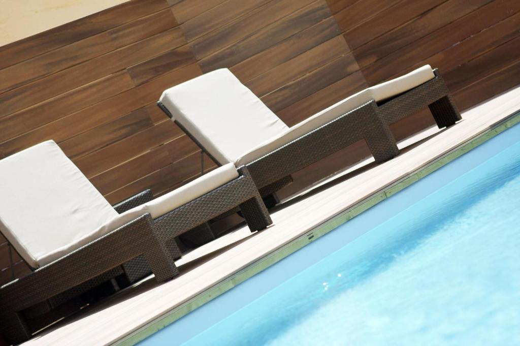 Catalonia Portal de l'Angel - Resim 21