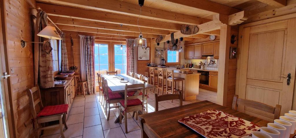 Kuchyň nebo kuchyňský kout v ubytování Chalet Casteol