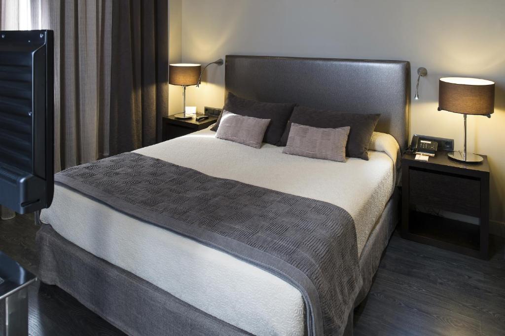 Catalonia Portal de l'Angel - 15