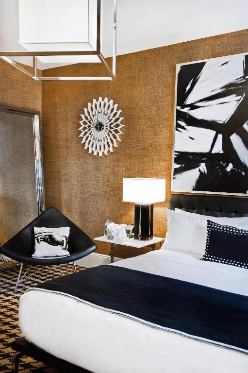 Ameritania at Times Square - Superior Queen Room