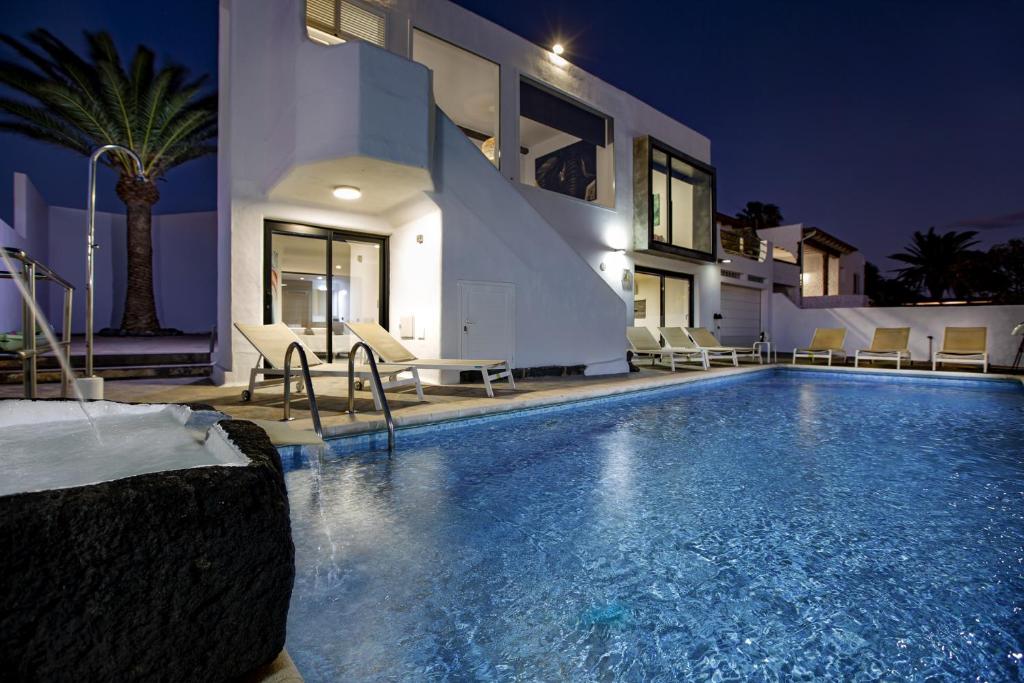 Bazén v ubytování Villa Atlantico - Planta Baja nebo v jeho okolí