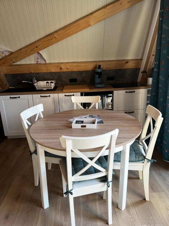 Kuchyň nebo kuchyňský kout v ubytování Loray des Bois - Cabane - Tipi - Cottage