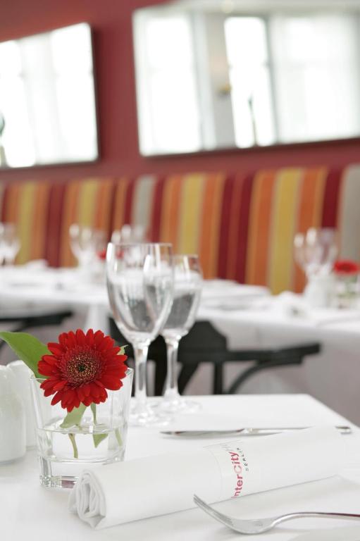 IntercityHotel Berlin Ostbahnhof - Resim 14