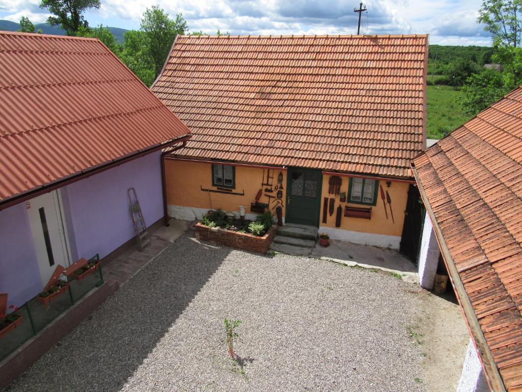 Propolis house - Housity
