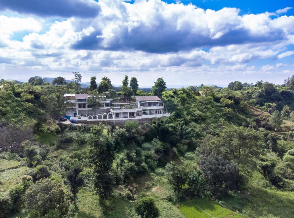 The Blue Door A Rustic Art Deco Boutique Villa with stunning views, Dehradun, India