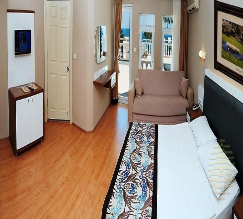 Azak Hotel - Standard Triple Room