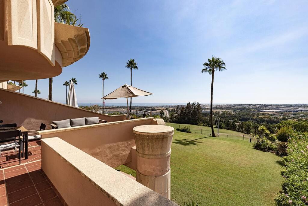 Fotografie z fotogalerie ubytování Stunning 2 Bedroom Apartment in Magna Marbella v destinaci Marbella