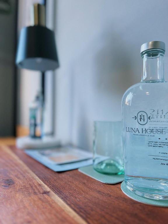 Luna House & Cowork - 4