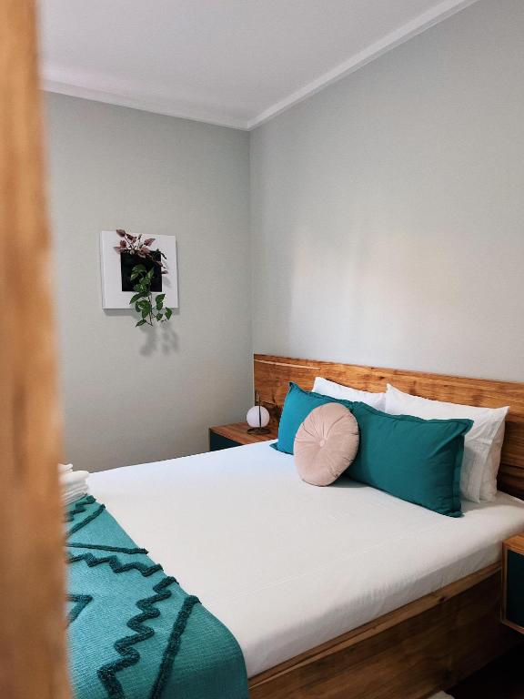 Luna House & Cowork - 1