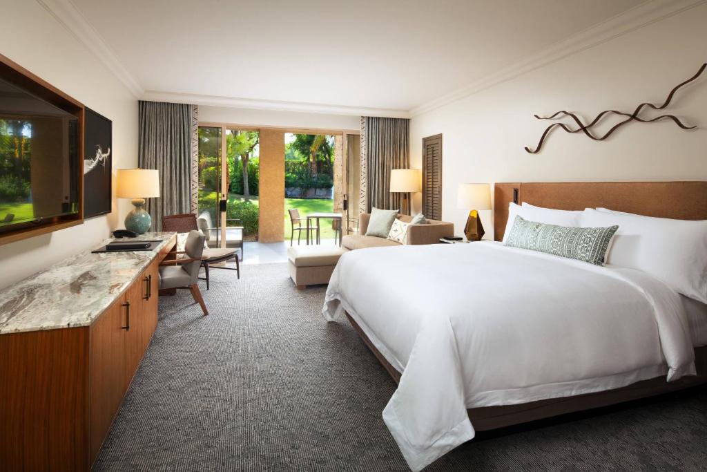 The Phoenician, a Luxury Collection Resort, Scottsdale - Casitas, Logeerkamer, 1 Koning, Uitzicht Op Het Zwembad, Balkon