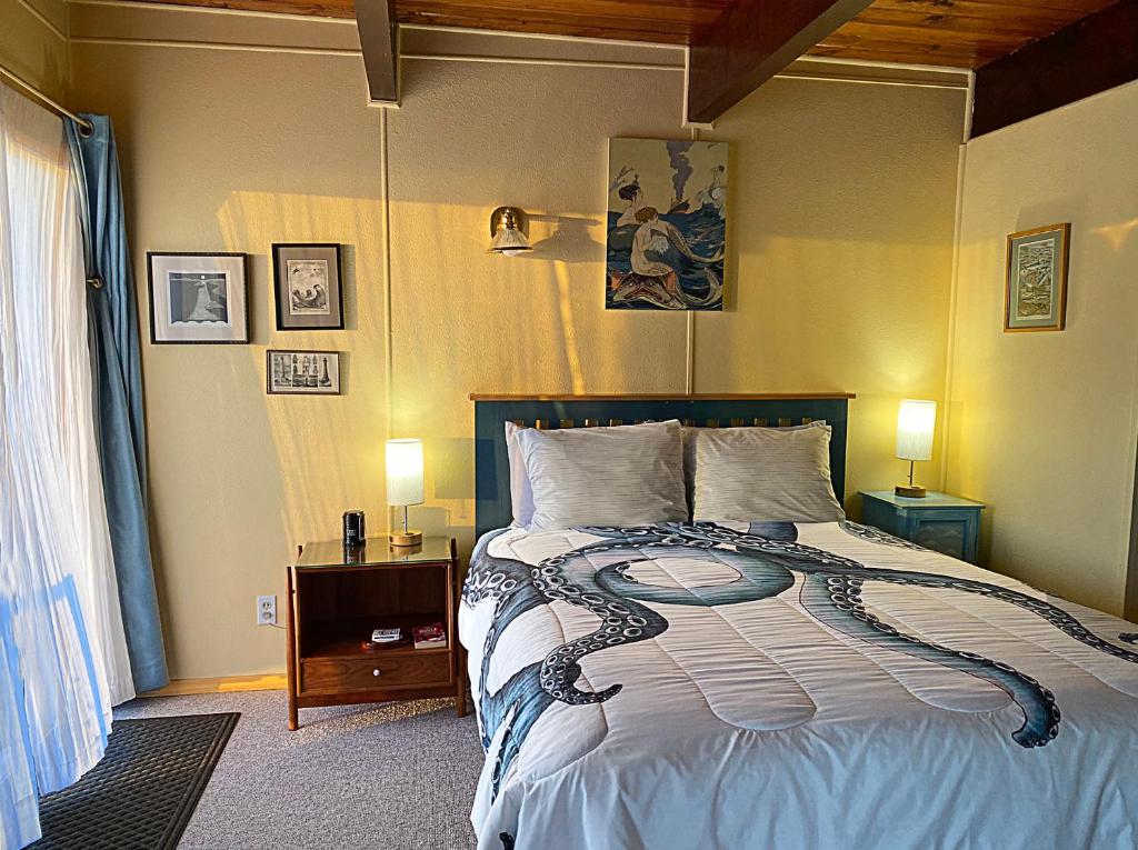 Wheeler on the Bay Lodge and Marina - Queen Room Met Spa -bad
