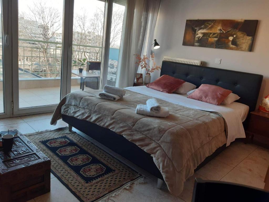 Eclectic Stay (free parking), Thessaloniki (updated prices 2024)