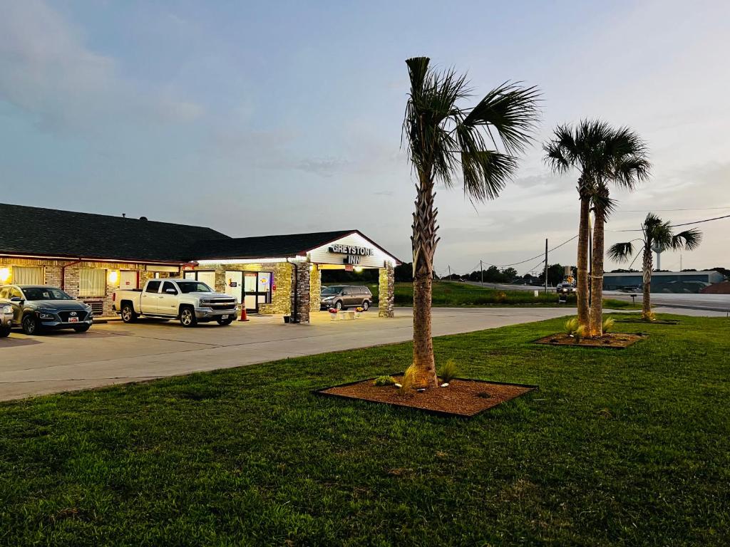 GreyStone Inn - Housity