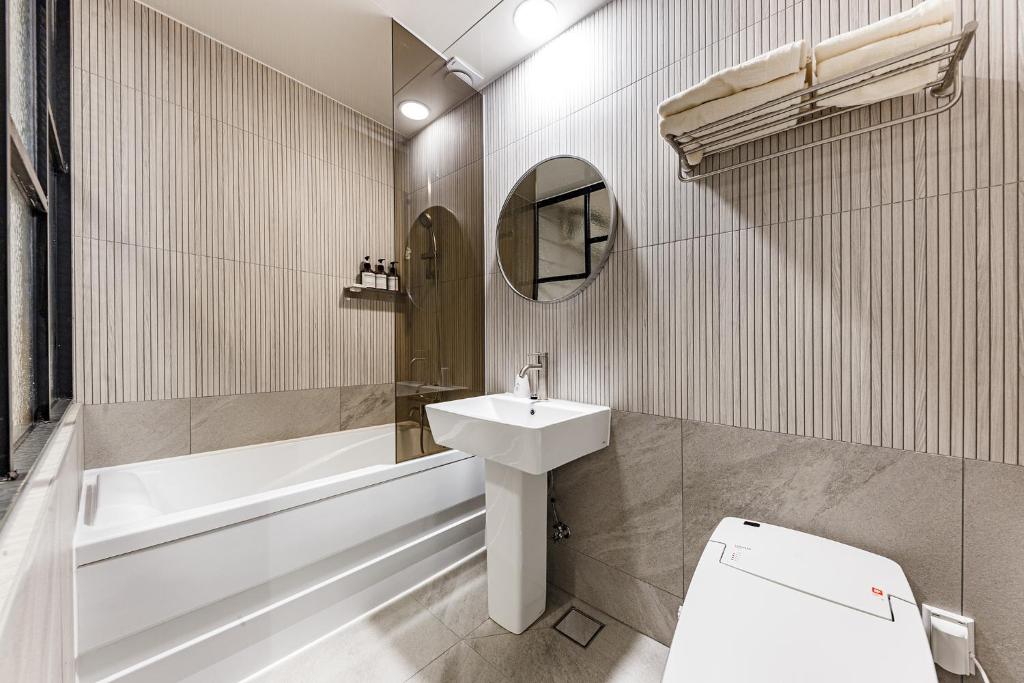 Brown Dot Hotel Cheonan Buldang - Standard Double Room
