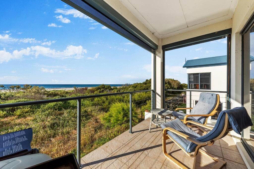 Busselton Beachfront Family Holiday Home, Busselton (updated prices 2024)