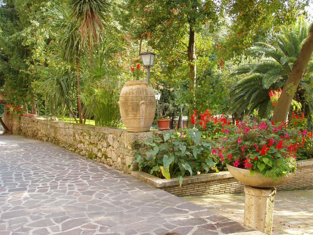 Zahrada ubytování Hotel Il Cavalier D'Arpino