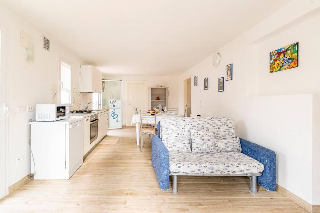 Kuchyň nebo kuchyňský kout v ubytování Rosemary’s Home