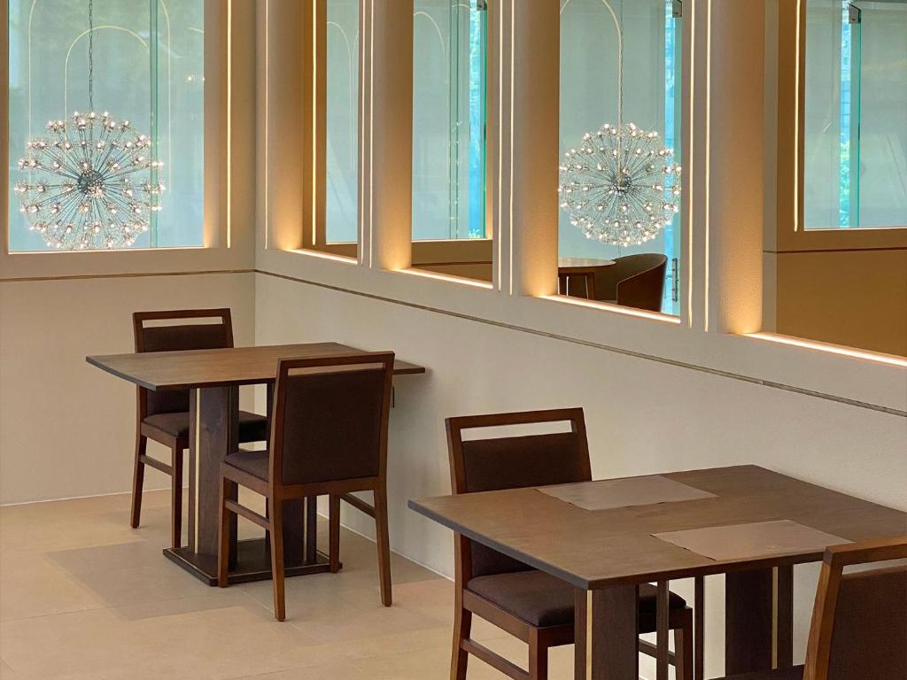 Restaurace v ubytování Eldis Regent Hotel