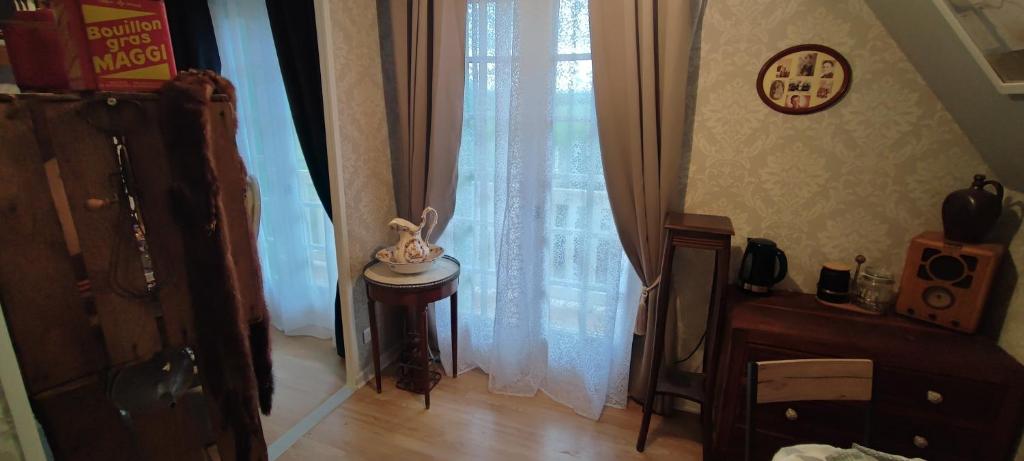 Fotografie z fotogalerie ubytování L'ABRIGIT v destinaci Curcy-sur-Orne