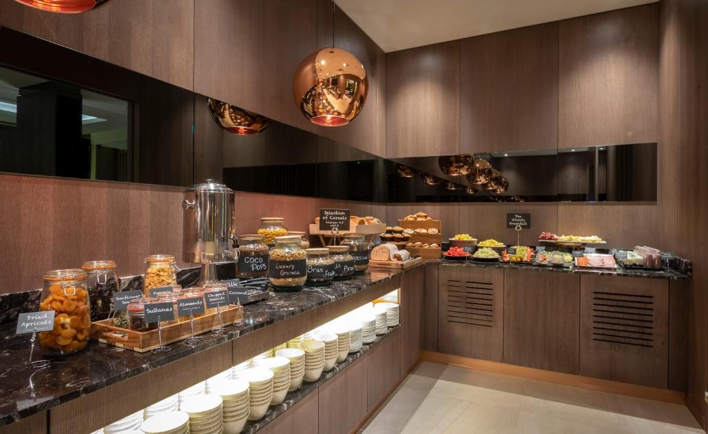 Clayton Hotel Charlemont - Resim 4