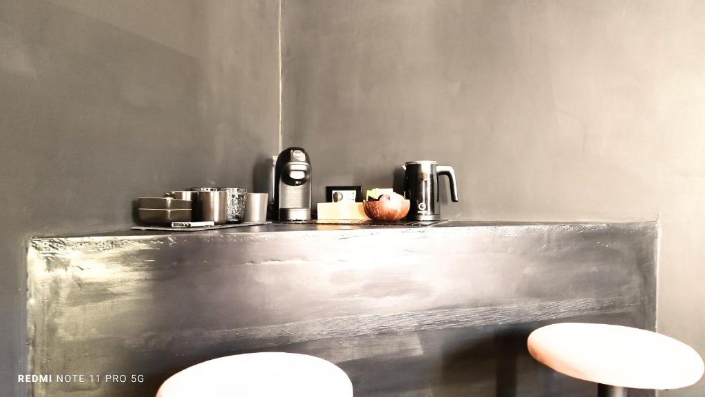 Příslušenství pro přípravu čaje a kávy v ubytování Matilde Rooms