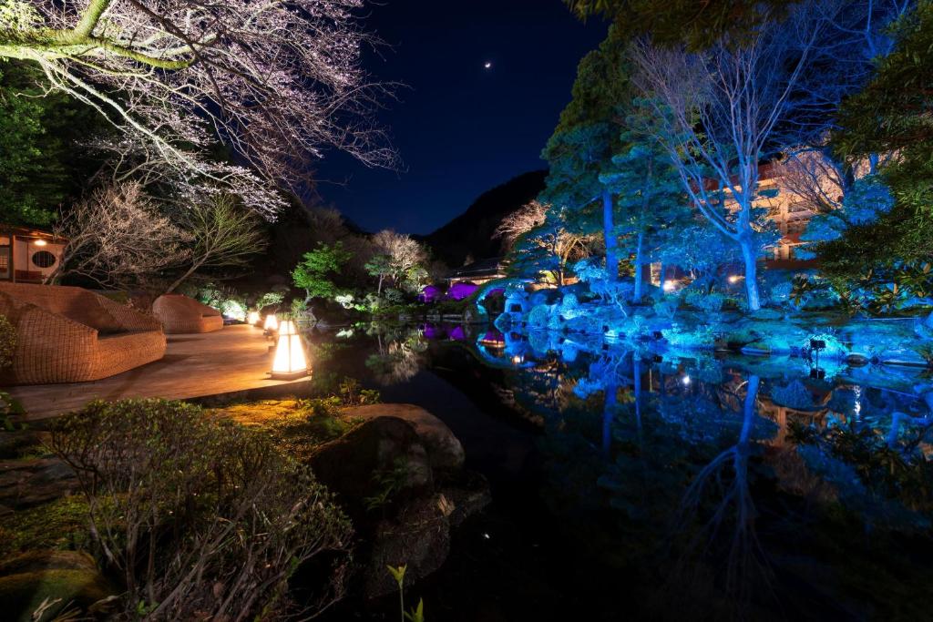 Zahrada ubytování Yoshiike Ryokan