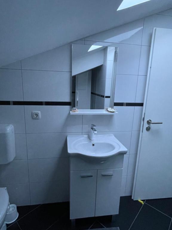 Łazienka w obiekcie Apartments Lia-Jolie