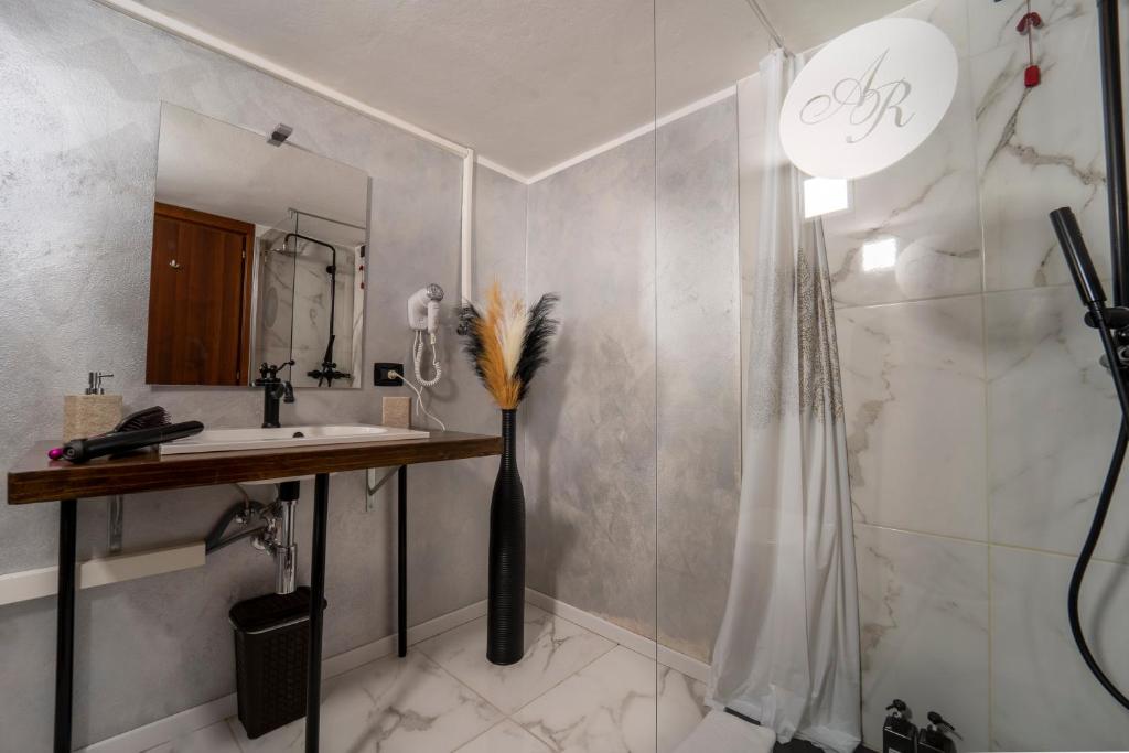 A bathroom at Aurelia Luxury - Piazza delle Erbe