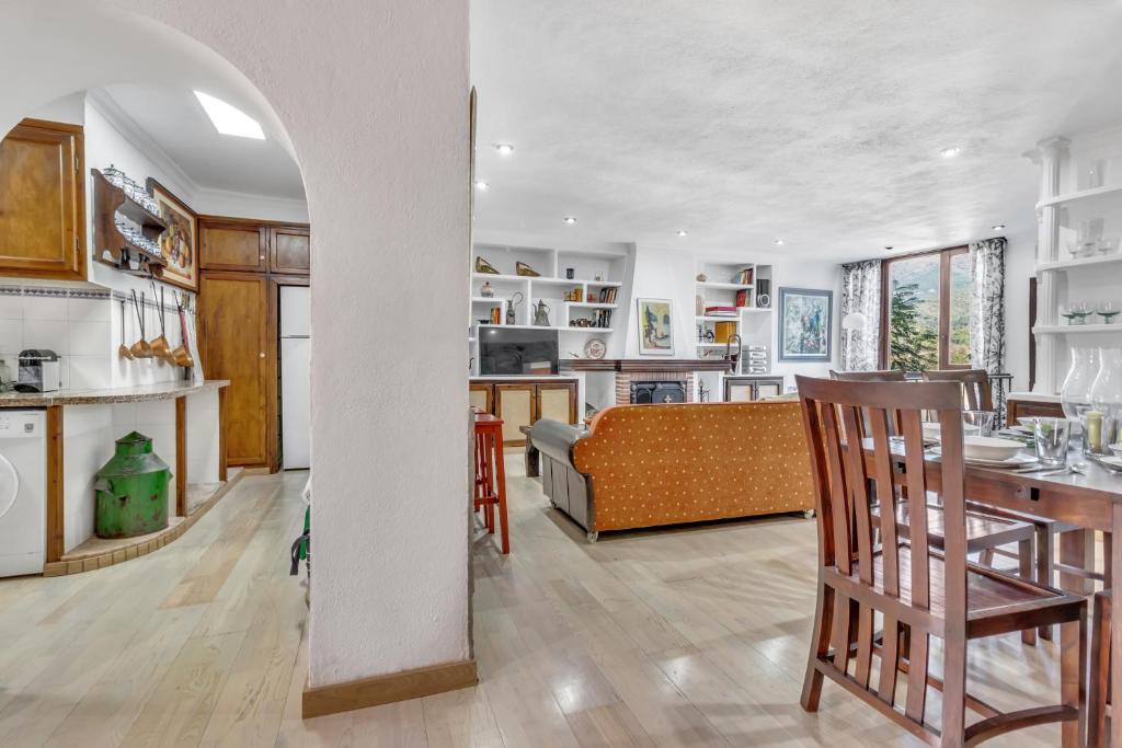 Kuchnia lub aneks kuchenny w obiekcie Casa temática Andaluza con vistas al valle - El Mirador de Benahavis