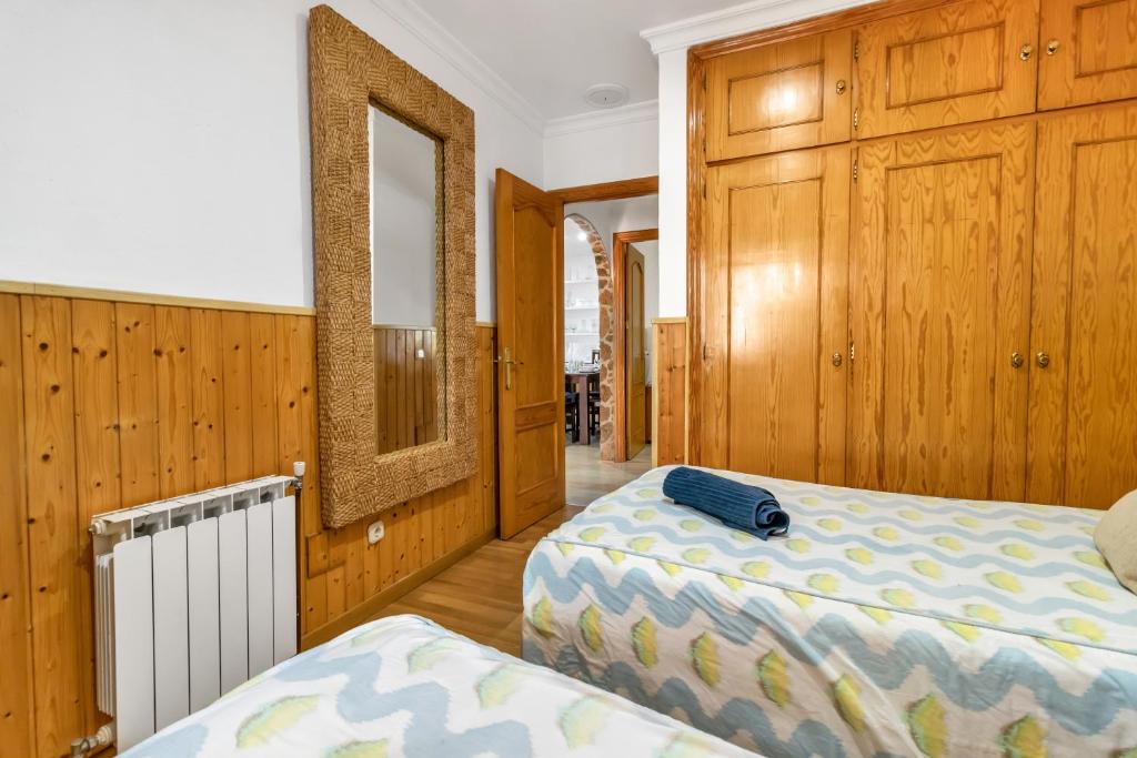 Łóżko lub łóżka w pokoju w obiekcie Casa temática Andaluza con vistas al valle - El Mirador de Benahavis