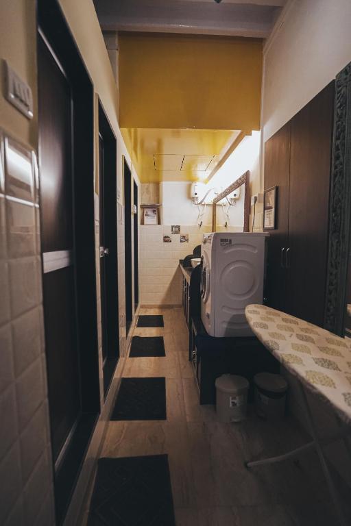 Posezení v ubytování GoSolo Stays Bandra Hostel