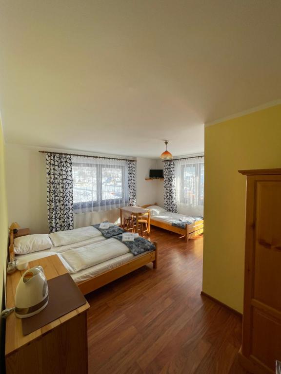 Pokoje Gościnne u Ady - Habitación Triple Con Vistas A La Montaña
