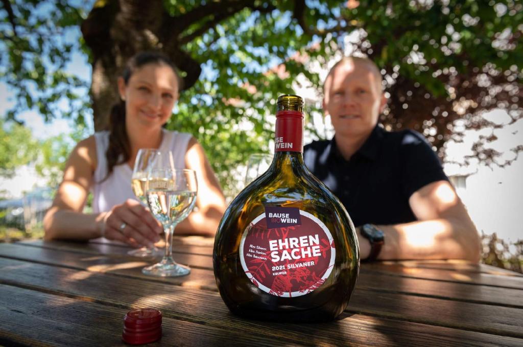 Nápoje v ubytování Biobausewein WEIN HOTEL LEBEN