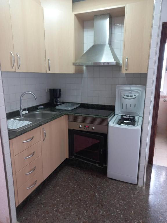 Kuchyň nebo kuchyňský kout v ubytování Appartement proche mer avec piscine