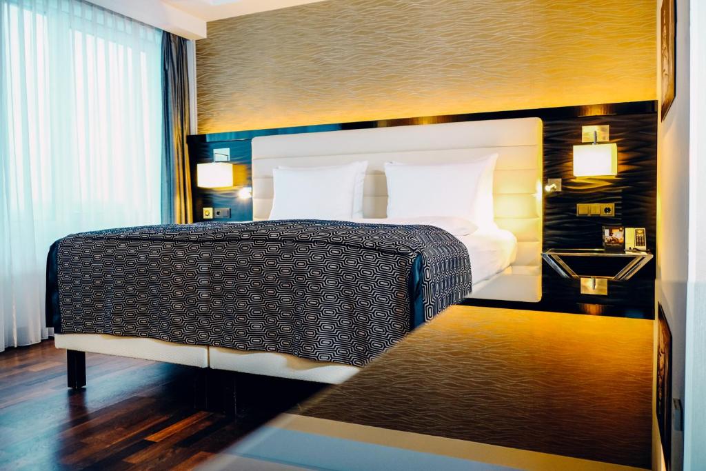 Hotel Palace Berlin - Club Double Room With Free Club Lounge Access
