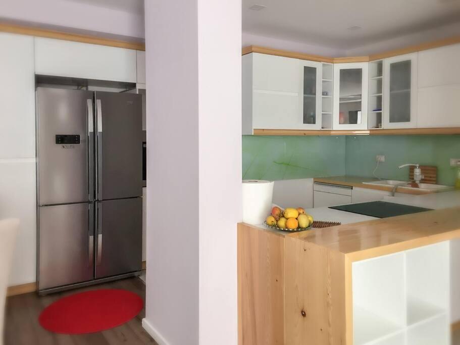 Sunny flat with breathtaking panoramic View - Image 4