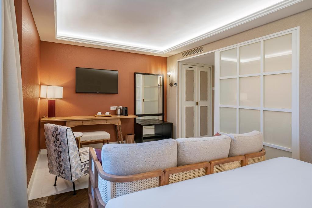 Vincci Molviedro - 9