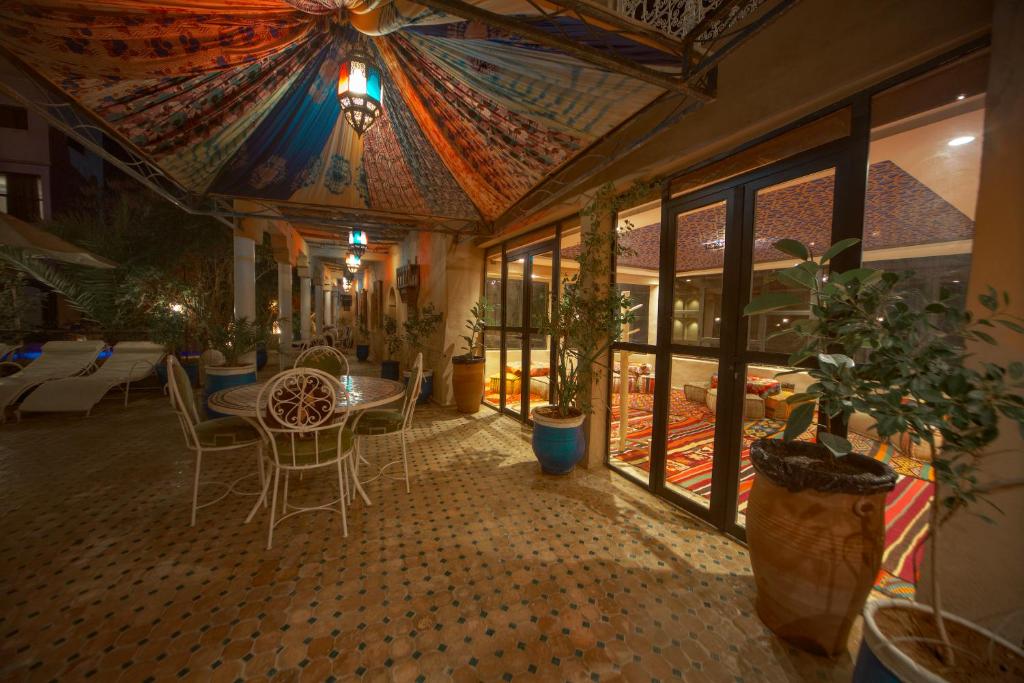 Patio nebo venkovní prostory v ubytování Riad Tama & spa