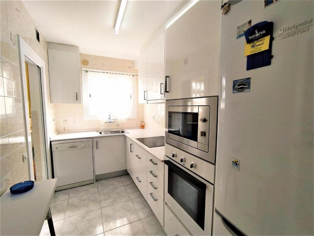 Kuchyňa alebo kuchynka v ubytovaní Villa Service - Prat de Calafell