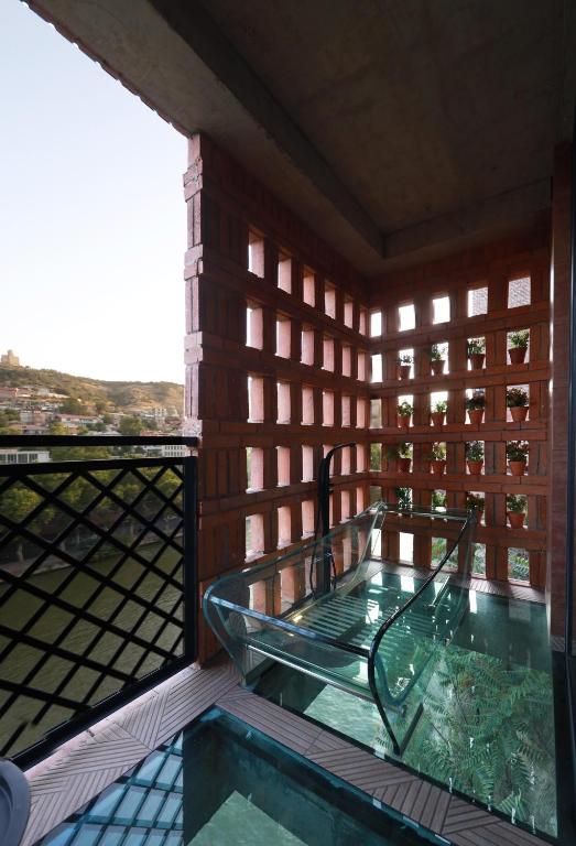 Bazén v ubytování Sandali Metekhi Boutique Hotel nebo v jeho okolí