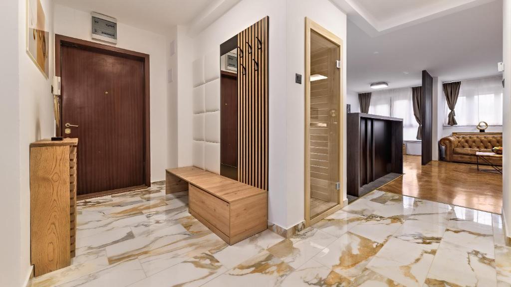 President Apartment with Sauna - 11