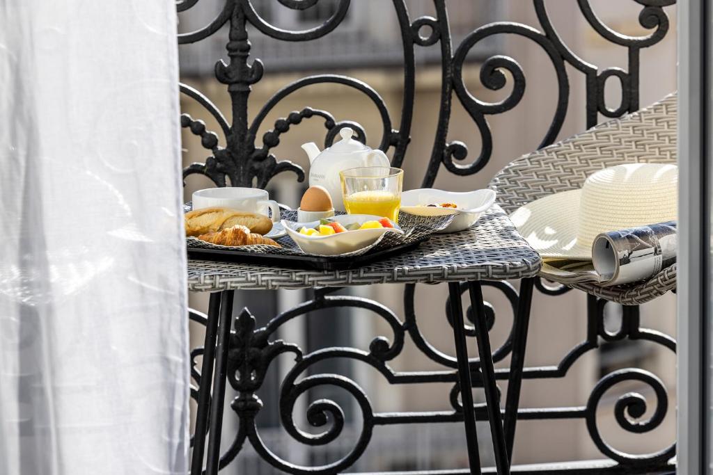 Hotel 66 Nice - Resim 8