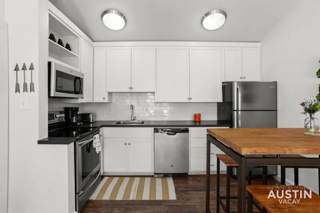 5 Minutes to Zilker Barton Springs with Parking, Austin Aktualisierte