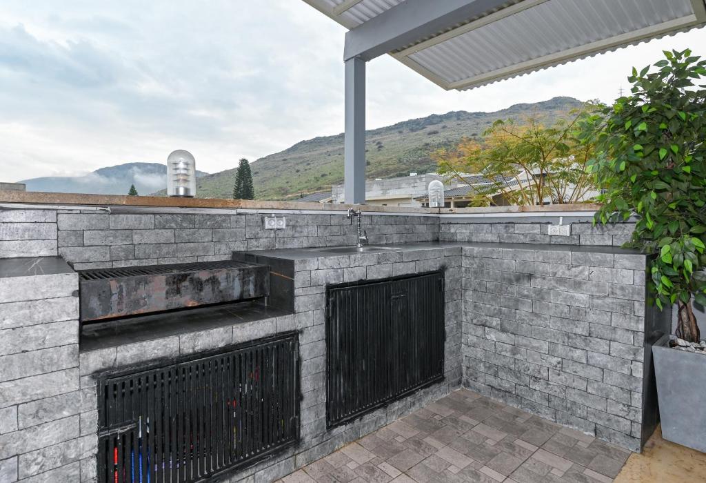 Nespecifikovaný výhled na hory nebo výhled na hory při pohledu z apartmánu