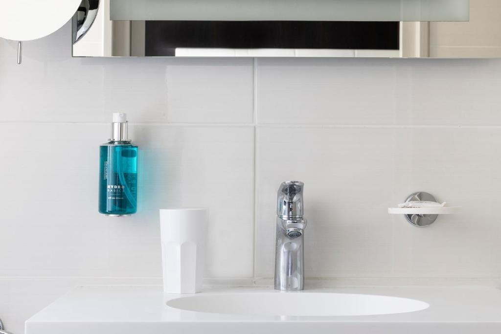 Hotel 66 Nice - Resim 38