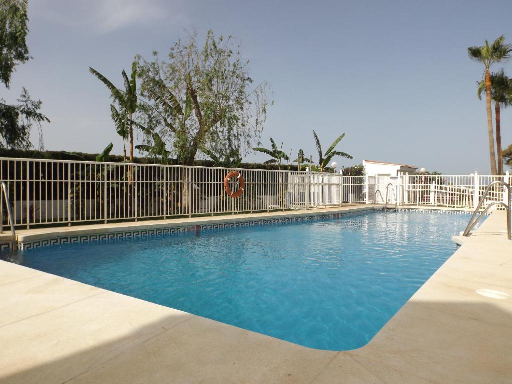 The swimming pool at or close to Encantadora casa Benajarafe