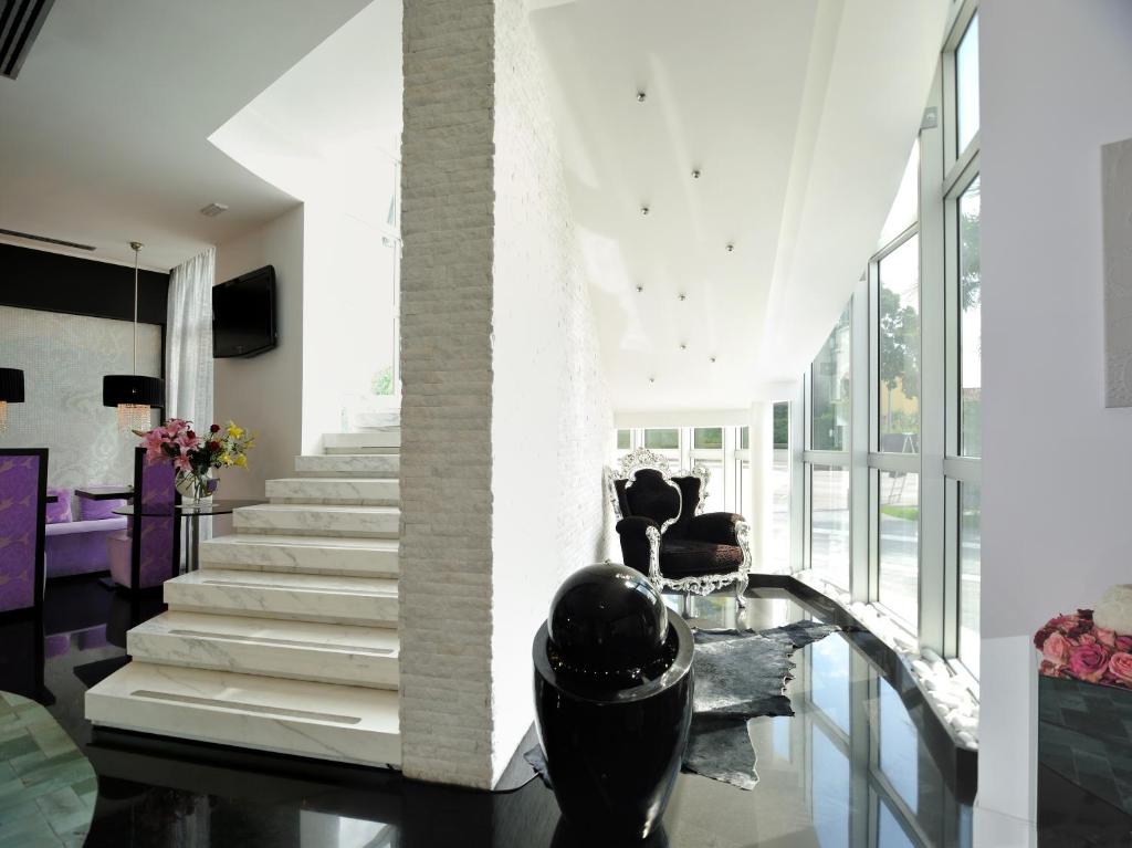 Posezení v ubytování Hotel In - Lounge Room