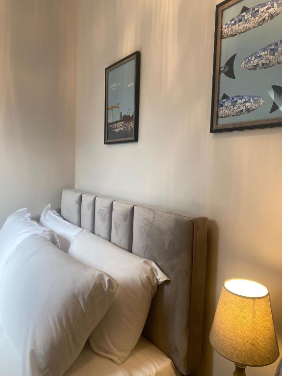 Gregory by the Warren Collection - Resim 31