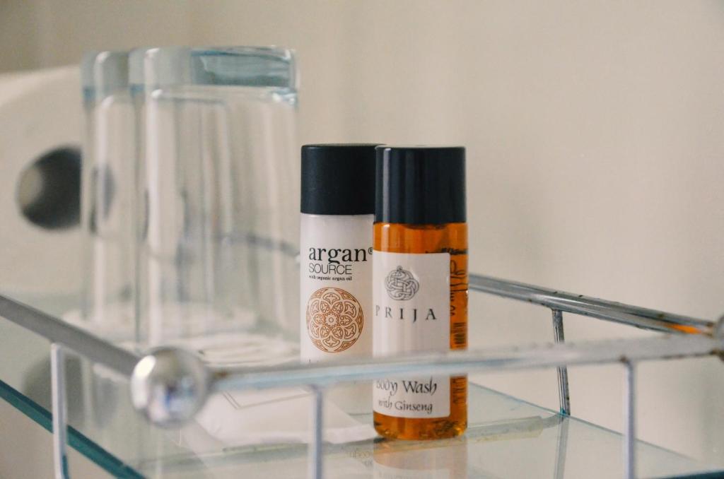 Gregory by the Warren Collection - Resim 36