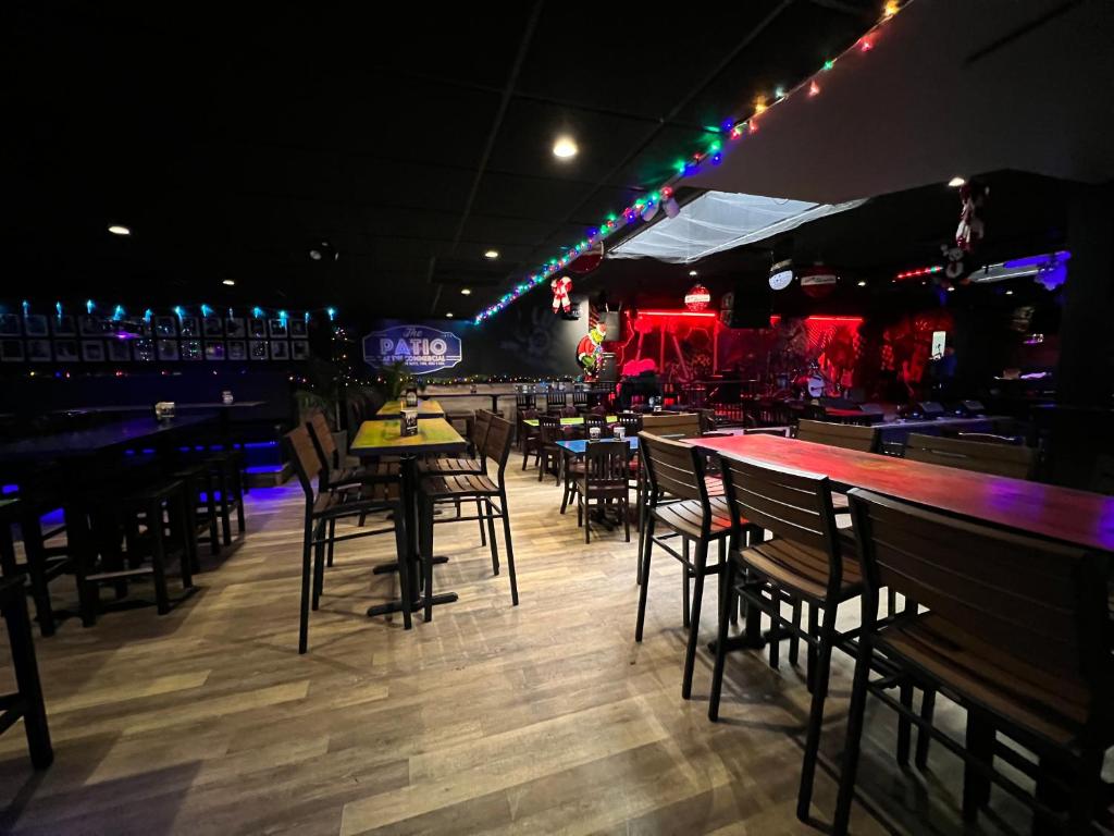 Commercial Hotel - Resim 38